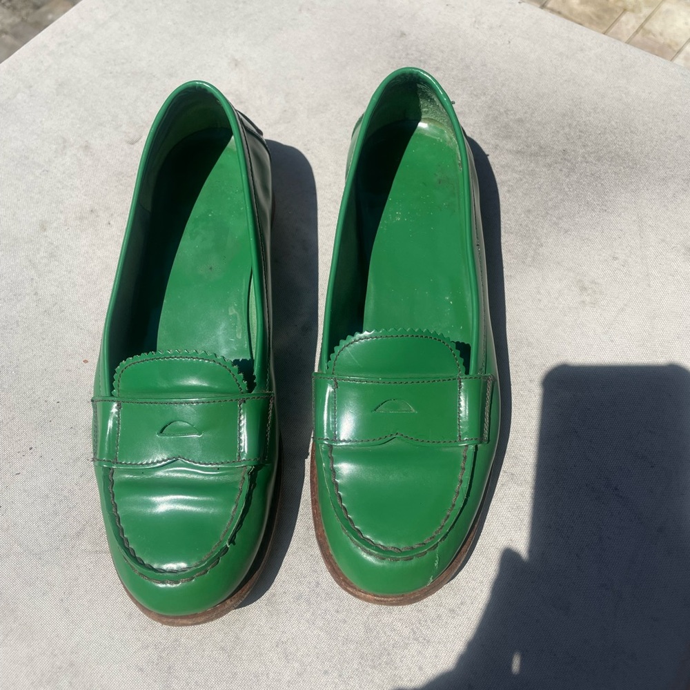 🔥 Vintage Prada Loafers 💚